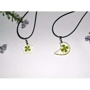   Clover Necklaces with Real Four leaf Clover (0420): Everything Else