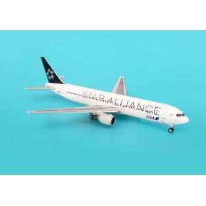  Phoenix Ana 767 300ER 1/400 Scale Star Alliance REG#JA614A 