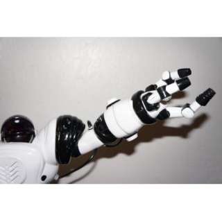 WowWee Robosapien + manual Humanoid Toy Robot w/ Remote ...