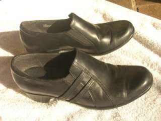 Clarks   Size 9M Black Ladies Slip On Shoes   Excellent & Very 