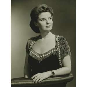  Young Woman in Evening Dress Looking Away in Studio, Close Up 