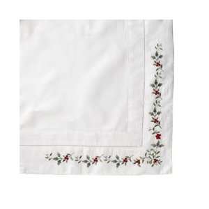  Pfaltzgraff Winterberry Rectangular Embroidered Tablecloth 