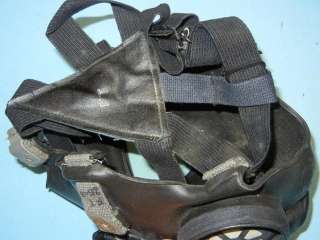 Original WWII M 7 Assault Gas Mask Unissued  