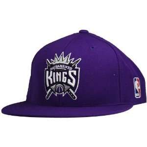  Sacramento Kings Fitted Flat Brim Hat (Purple): Sports 