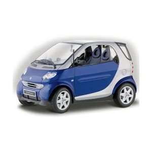    Blue Smart Fortwo Coupe 1:18 Scale Die Cast Car: Toys & Games