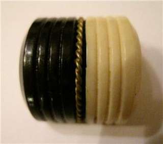 Vintage, Bakelite, two tone, carved, button in cream of corn & black 