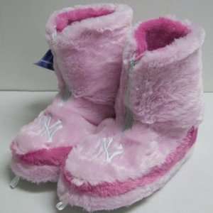  New York Yankees MLB Womens Pink Zip Boot Slippers: Sports & Outdoors