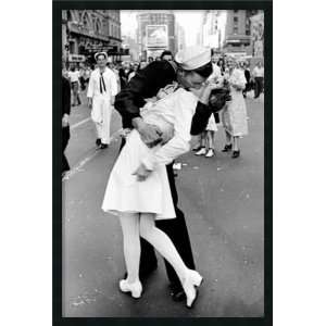  Kissing on VJ Day   Times Square Framed with Gel Coated 