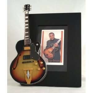   GEORGE BENSON Miniature Guitar Photo Frame Jazz: Musical Instruments