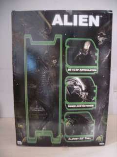 ALIEN 18 SCALE ACTION FIGURE Classic Alien Figure by NECA AVP 