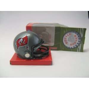  NFL Tampa Bay Buccanners Magnetic Bottle Opener: Sports 