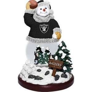 Oakland Raiders NFL Snowfight Snowman Figurine  Sports 