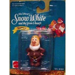 Walt Disneys Snow White   Sneezy