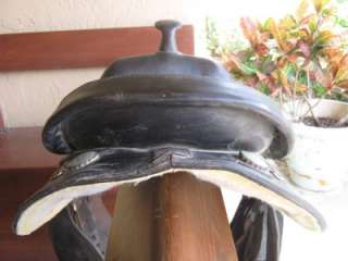   great saddle. Includes a 32 used Professionals Choice cinch