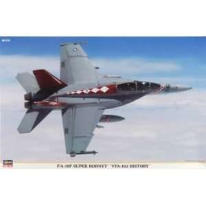   72 F/A 18F Super Hornet VFA 102 History Ltd Ed Kit Toys & Games