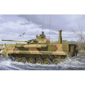   35 Russian BMP3E Infantry Fighting Vehicle Kit: Toys & Games