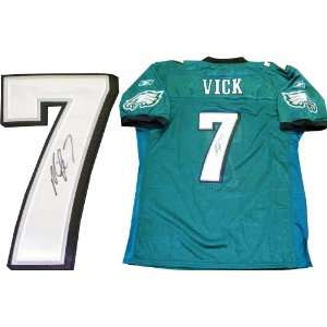  Michael Vick Signed Uniform   Authentic: Sports & Outdoors
