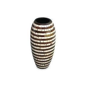 Coconut shell vase, Stripes 