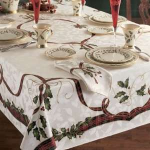  Holiday Nouveau Table Cloth
