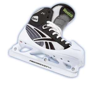  Reebok 2K Junior Ice Hockey Goalie Skates   2010: Sports 