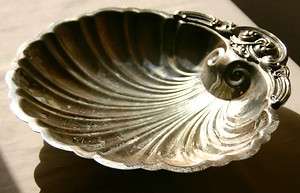   ENGLISH SILVER MFG. CORP. SILVER PLATED CLAM SHELL SERVING DISH  