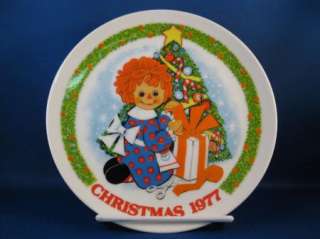 Schmid Raggedy Ann 1977 Christmas Plate xmas tree  