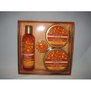  The Body Shop Candied Ginger Body & Lip Care Gift 