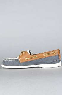 Sperry Topsider The Two Eye Boat Shoe in Navy and White Canvas 