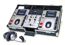 NEW NUMARK FUSION111 DJ PACKAGE (2) CD PLAYERS+MIXER FUSION111  