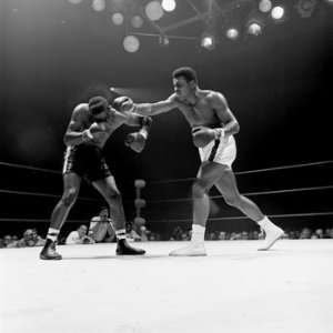  Muhammad Ali Defeats Floyd Patterson