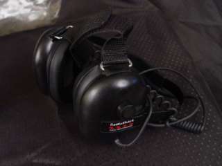 Uniden Sportcat 180 radio   2 Headphones  